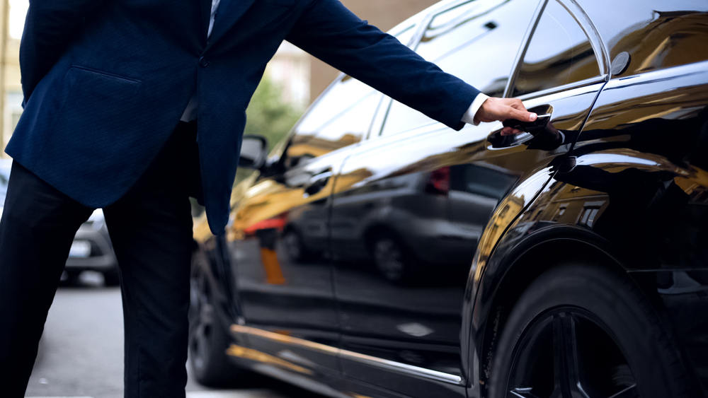 Limousine Airport Transportation